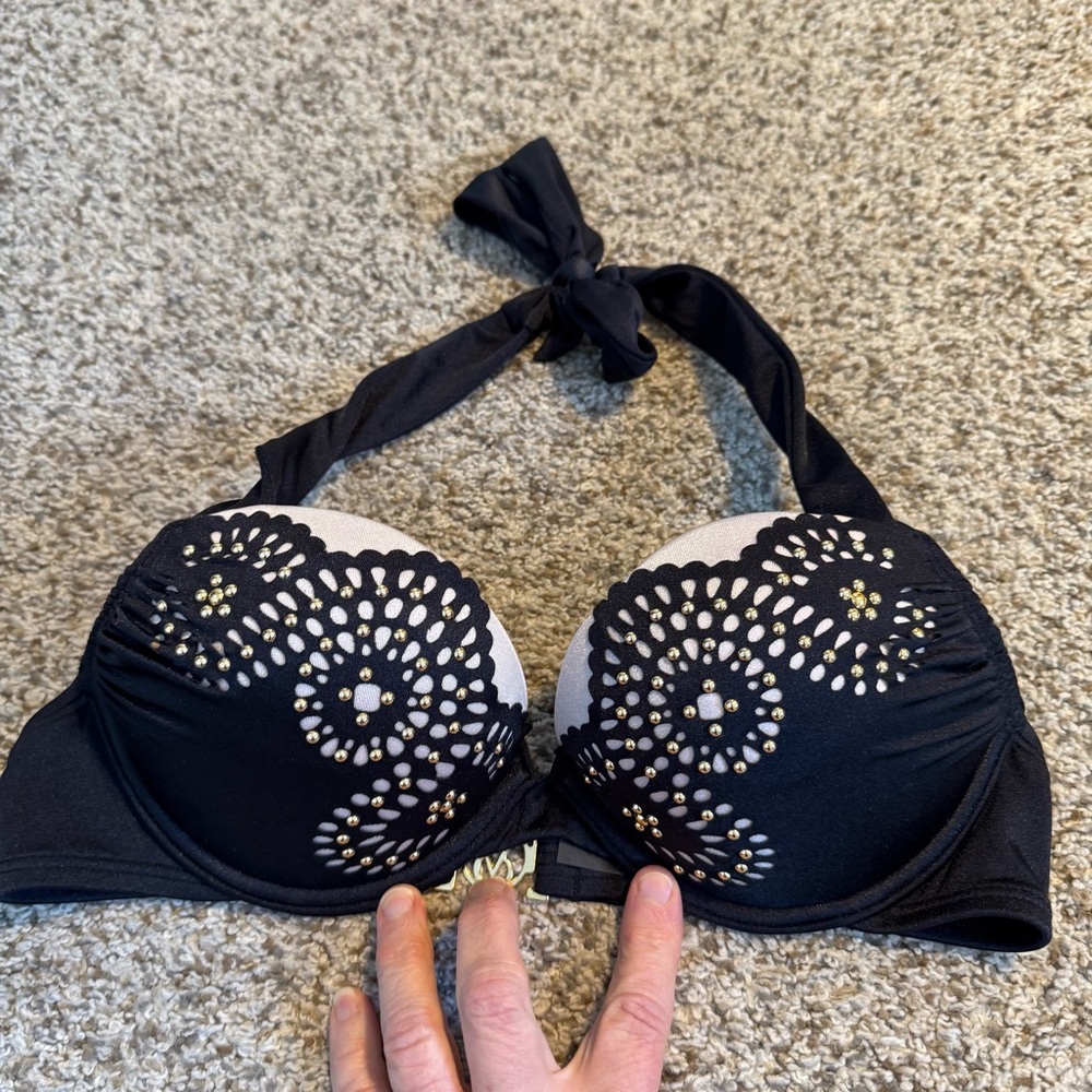 Victoria’s Secret Miraculous Bombshell Push up Bikini Top - 34A - Picture 2 of 6